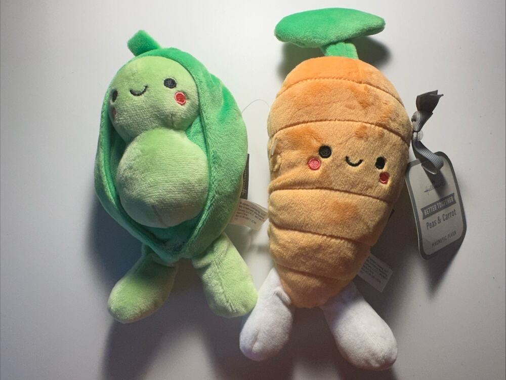 Better Together Peas and Carrot Magnetic Plush 4.5" Hallmark